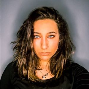 Meet your Posher, Cara